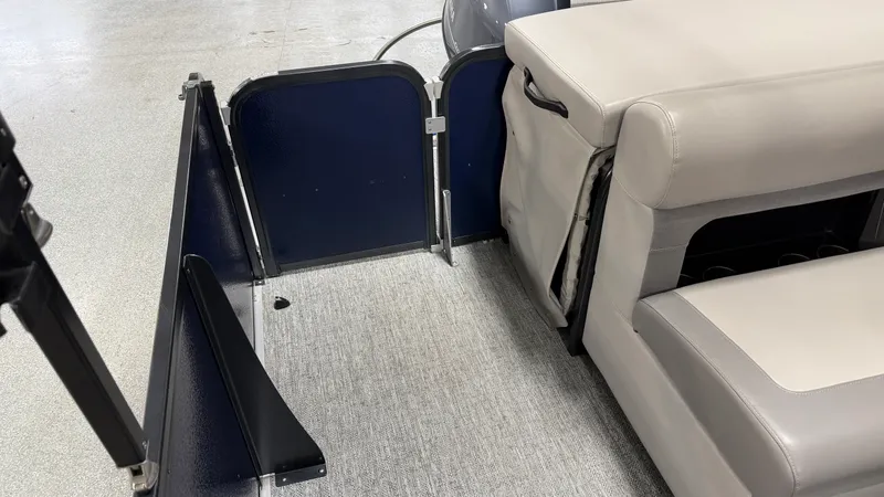 Slide: The Image of Premier 230 SUNSATION 2024 - 68
