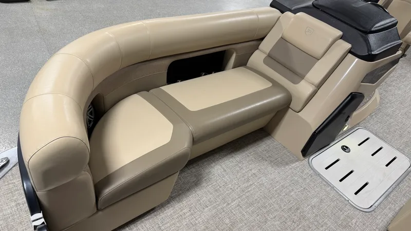Slide: The Image of Premier 230 SUNSATION TRITOON 2024 - 11