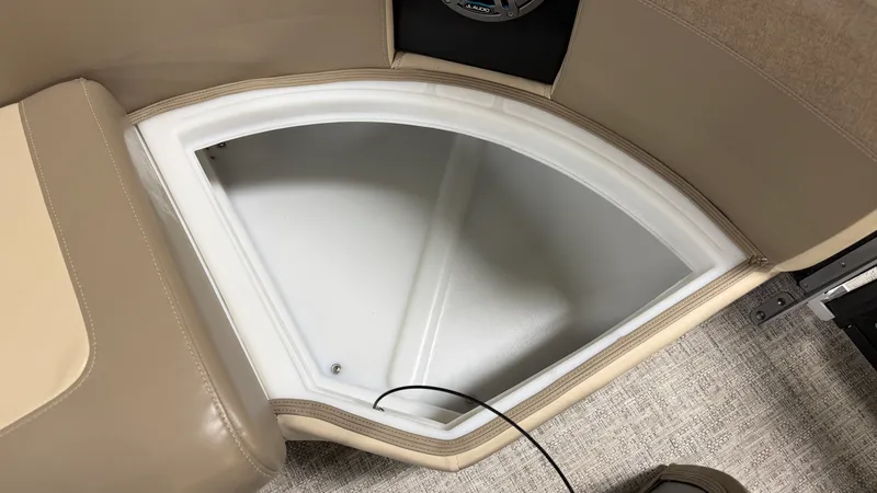 Slide: The Image of Premier 230 SUNSATION TRITOON 2024 - 22
