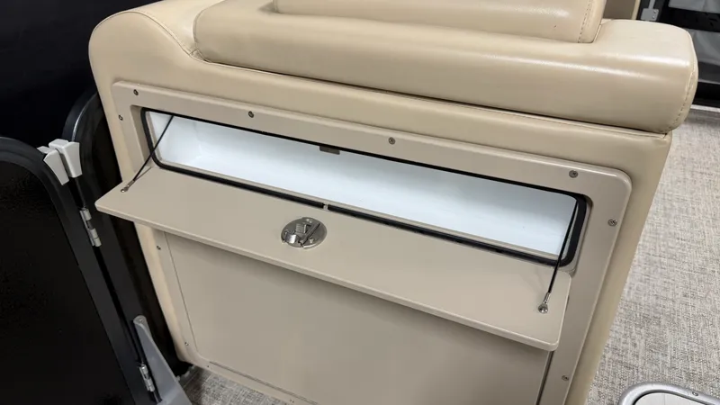 Slide: The Image of Premier 230 SUNSATION TRITOON 2024 - 31