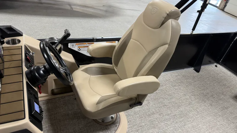 Slide: The Image of Premier 230 SUNSATION TRITOON 2024 - 45