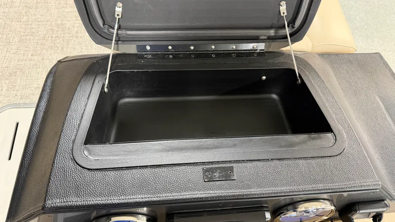 Slide: The Image of Premier 230 SUNSATION TRITOON 2024 - 58
