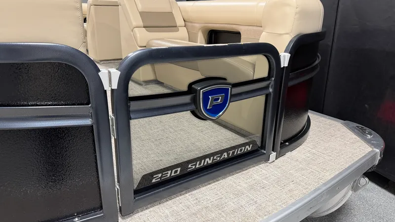 Slide: The Image of Premier 230 SUNSATION TRITOON 2024 - 10
