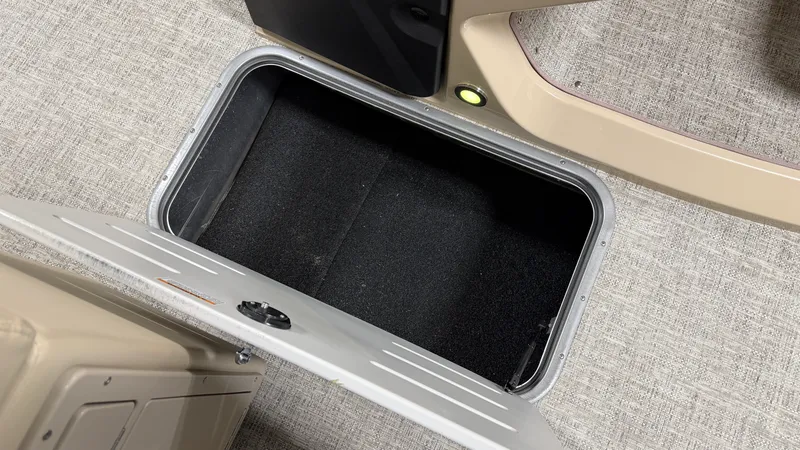 Slide: The Image of Premier 230 SUNSATION TRITOON 2024 - 31