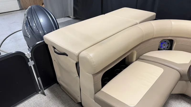 Slide: The Image of Premier 230 SUNSATION TRITOON 2024 - 72