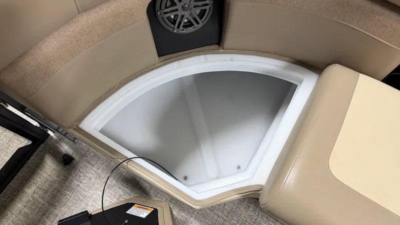 Slide: The Image of Premier 230 SUNSATION TRITOON 2025 - 23