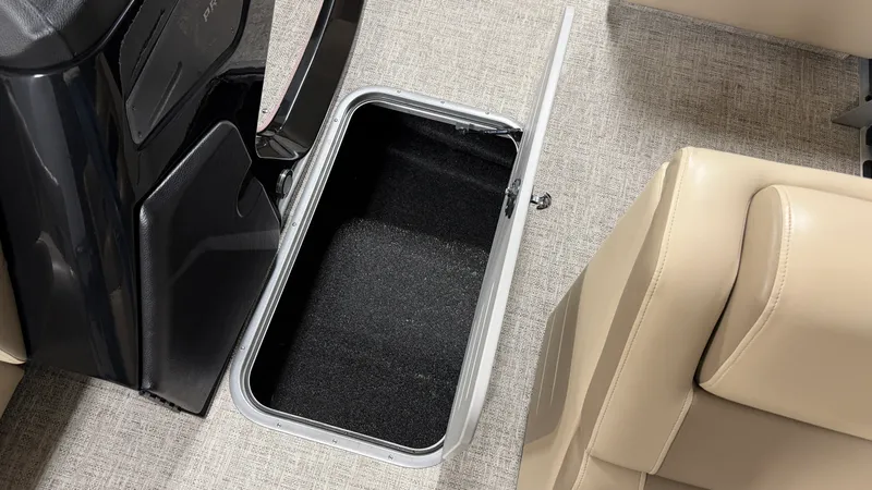 Slide: The Image of Premier 230 SUNSATION TRITOON 2025 - 29
