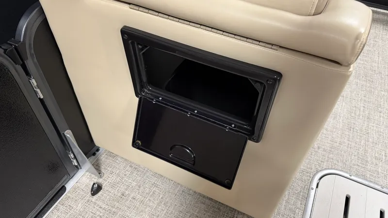 Slide: The Image of Premier 230 SUNSATION TRITOON 2025 - 34
