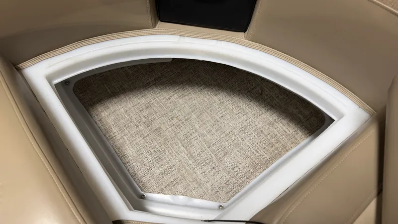 Slide: The Image of Premier 230 SUNSATION TRITOON 2025 - 66