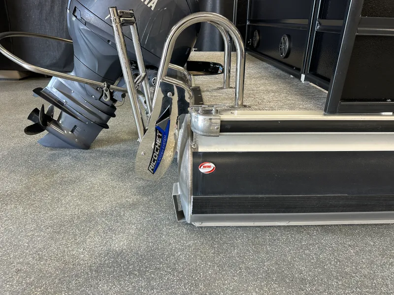 Slide: The Image of Premier 230 SUNSATION TRITOON 2024 - 12
