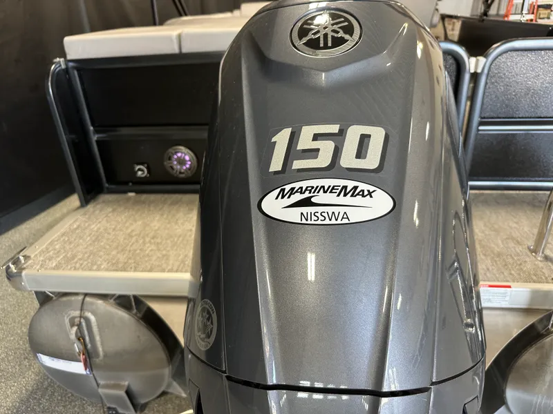 Slide: The Image of Premier 230 SUNSATION TRITOON 2024 - 13