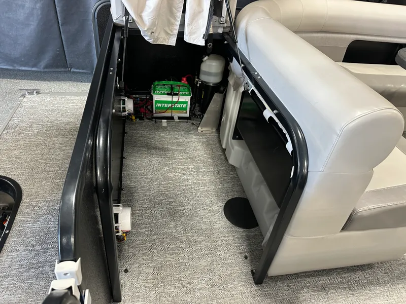 Slide: The Image of Premier 230 SUNSATION TRITOON 2024 - 18
