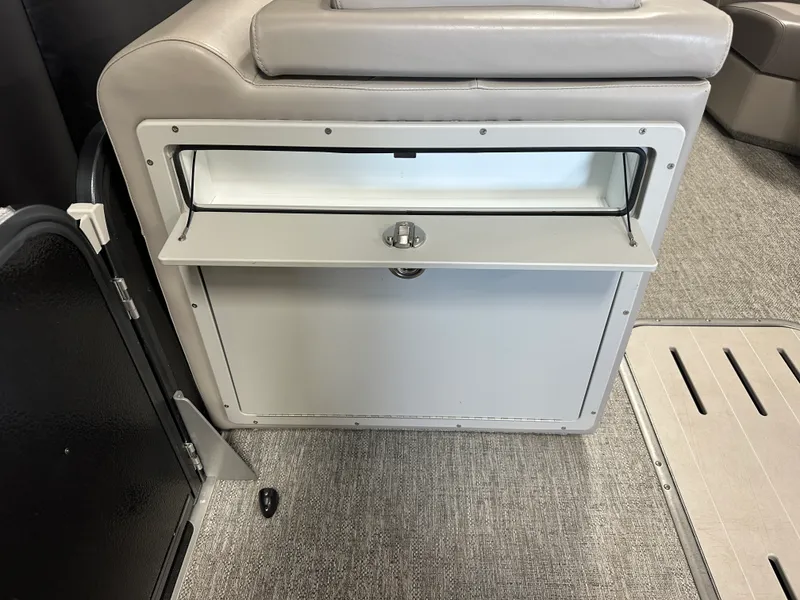Slide: The Image of Premier 230 SUNSATION TRITOON 2024 - 36