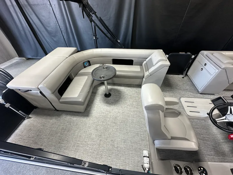 Slide: The Image of Premier 230 SUNSATION TRITOON 2024 - 4