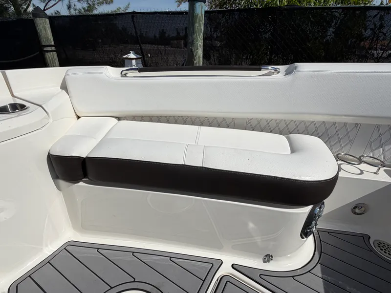 Slide: The Image of Sea Ray 400 SLX OB 2020 - 34