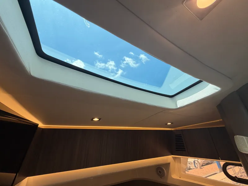 Slide: The Image of Sea Ray 400 SLX OB 2020 - 59