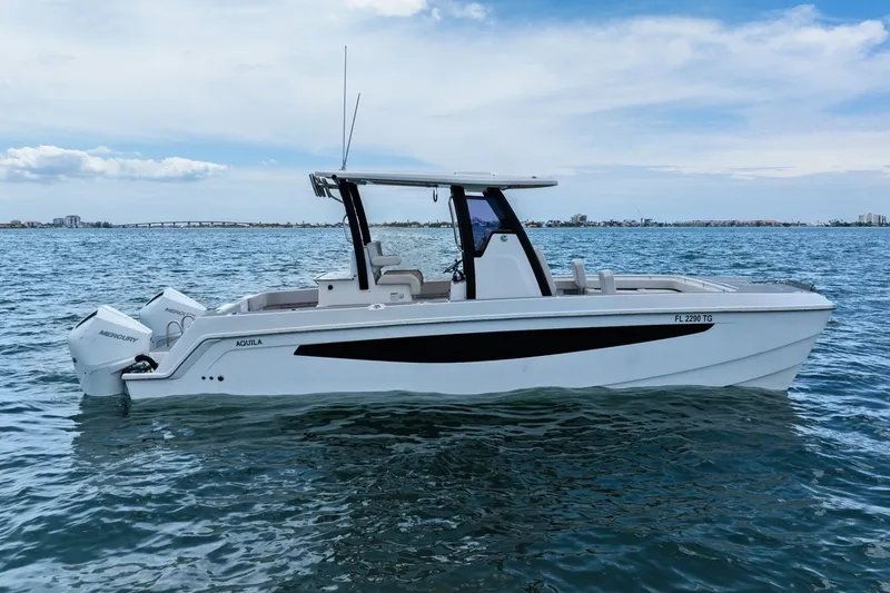 Slide: The Image of Aquila 28 MOLOKAI 2022 - 3