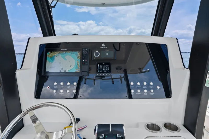 Slide: The Image of Aquila 28 MOLOKAI 2022 - 34