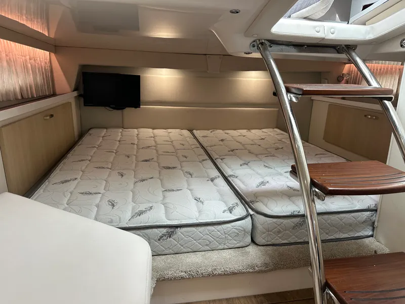 Slide: The Image of Regal 33 XO 2023 - 26