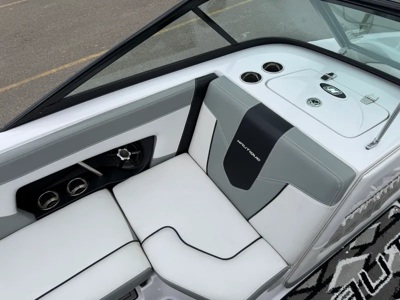 Slide: The Image of Nautique 210 SUPER AIR TE 2012 - 13