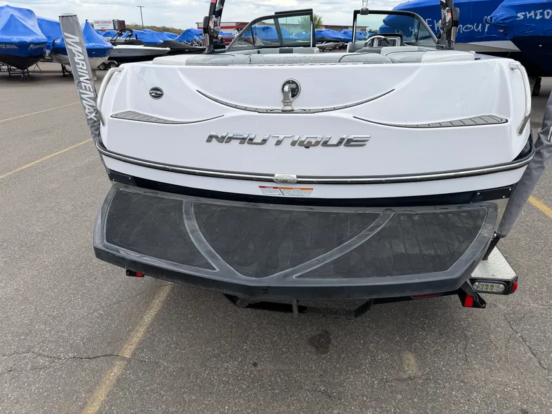 Slide: The Image of Nautique 210 SUPER AIR TE 2012 - 6