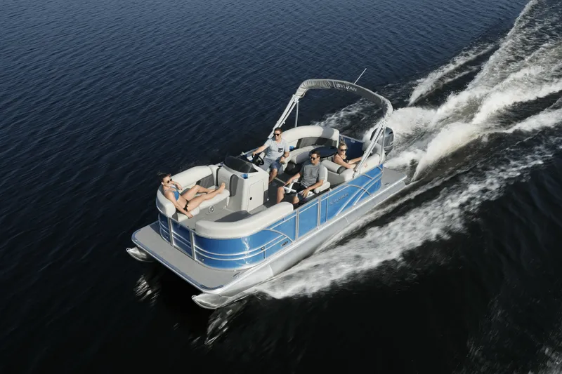 Slide: The Image of Sylvan MIRAGE 820 2025 - 2