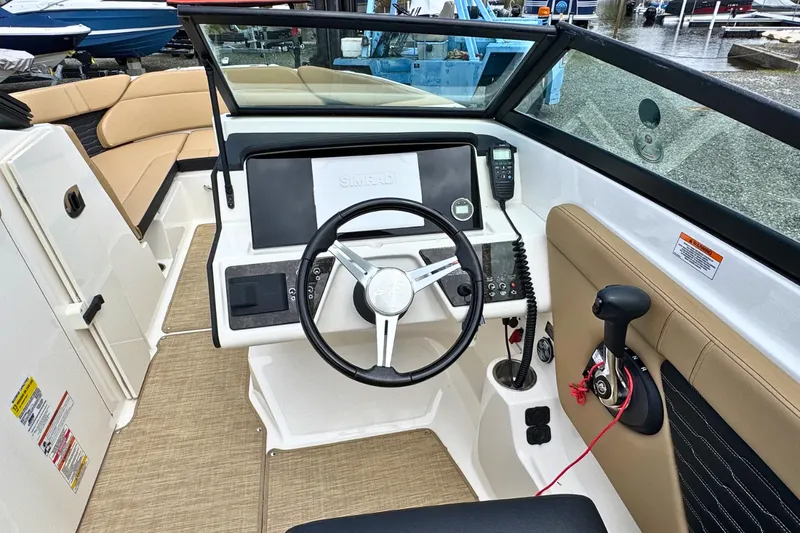 Slide: The Image of Sea Ray 230SPX 2021 - 19