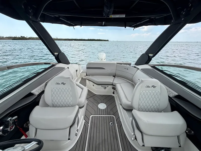 Slide: The Image of Sea Ray 260 SLX OB 2023 - 12