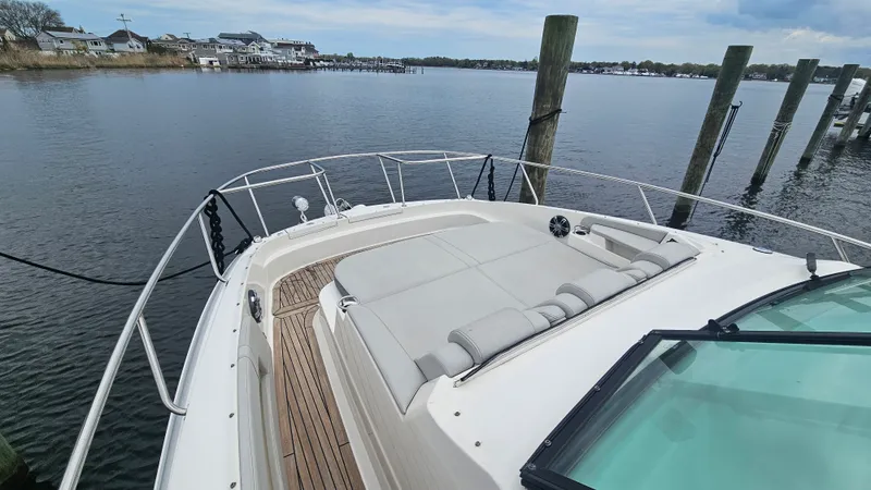 Slide: The Image of Sea Ray 320 SUNDANCER OB 2020 - 30