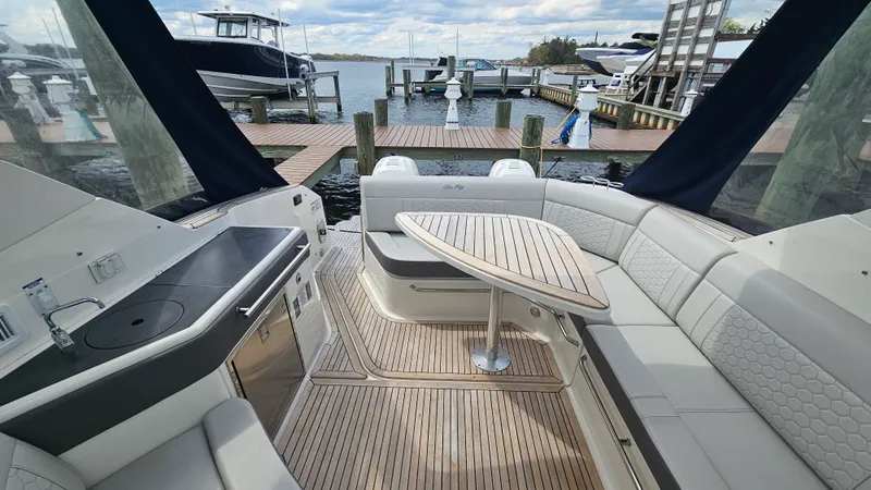 Slide: The Image of Sea Ray 320 SUNDANCER OB 2020 - 6