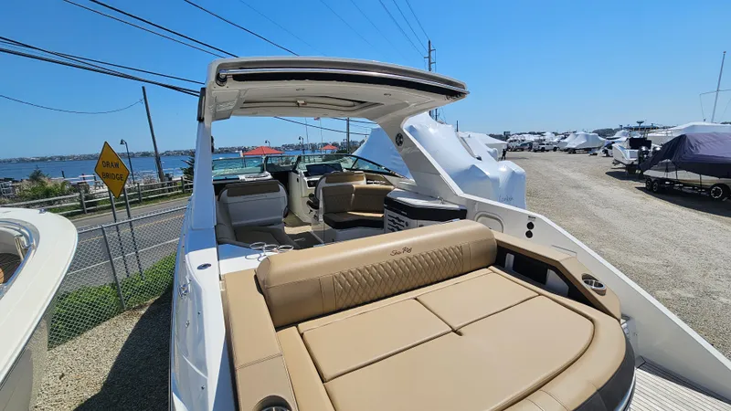 Slide: The Image of Sea Ray 310 SLX OB 2023 - 11