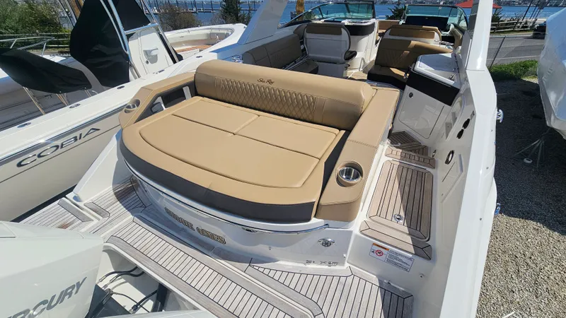 Slide: The Image of Sea Ray 310 SLX OB 2023 - 13