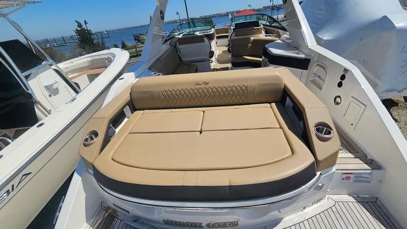 Slide: The Image of Sea Ray 310 SLX OB 2023 - 14