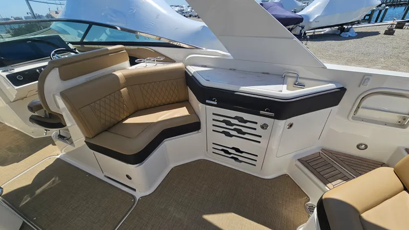 Slide: The Image of Sea Ray 310 SLX OB 2023 - 22