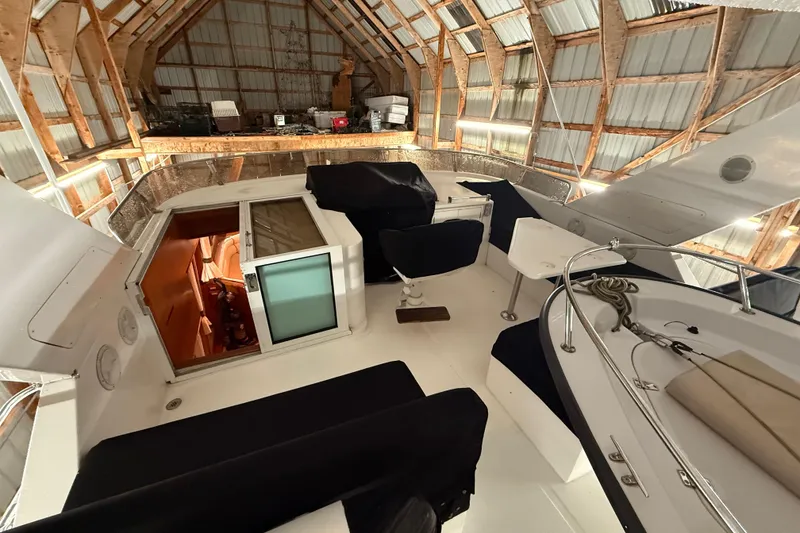 Slide: The Image of Garmin xHD2 radar on Ocean Alexander Pilothouse Model 584, 1998, under wooden roof. - 69