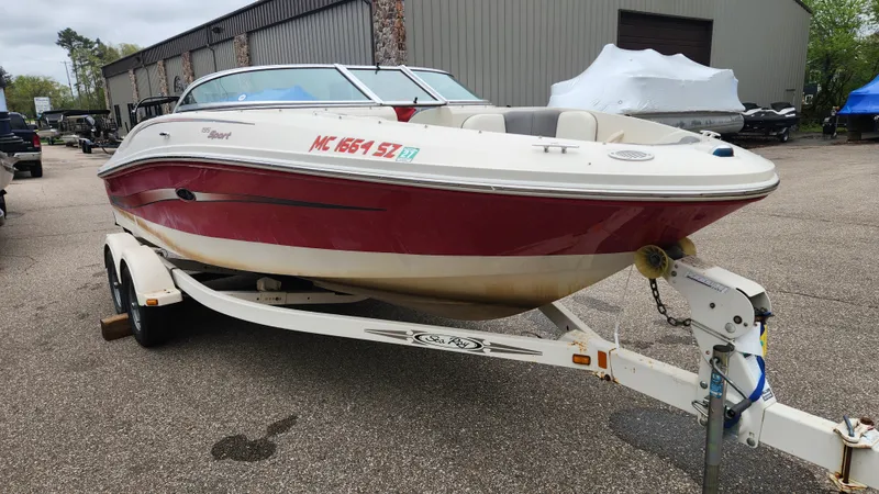 Slide: The Image of Sea Ray 195 SPORT 2006 - 2