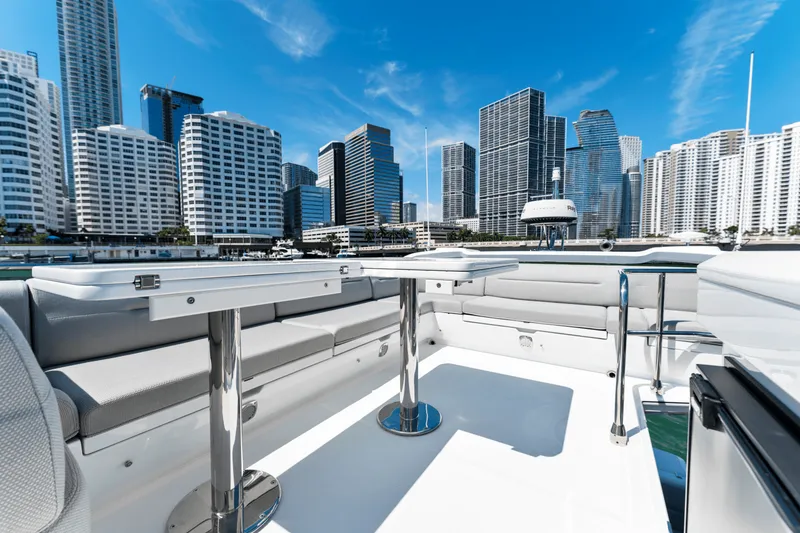 Slide: The Image of Galeon 440 FLY 2025 - 25