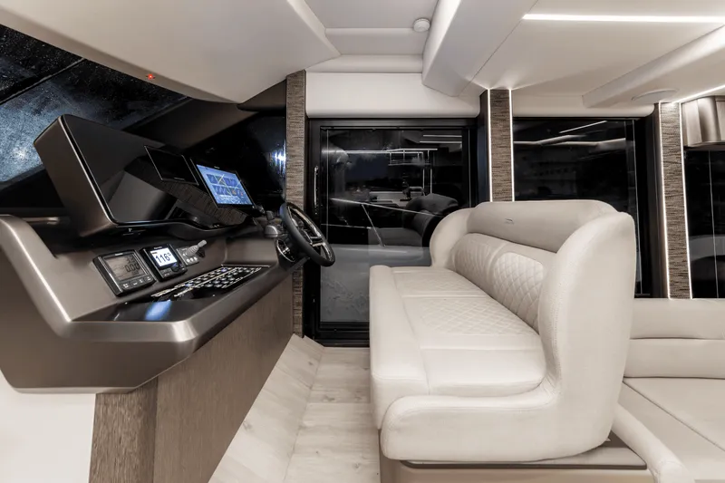 Slide: The Image of Galeon 440 FLY 2025 - 46