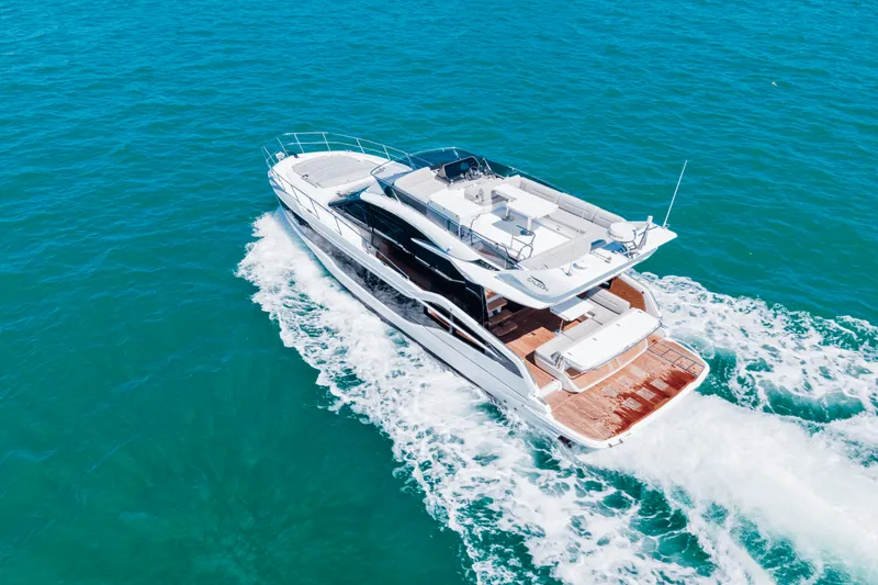 Slide: The Image of Galeon 440 FLY 2025 - 5