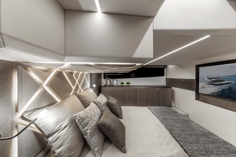 Slide: The Image of Galeon 440 FLY 2025 - 57