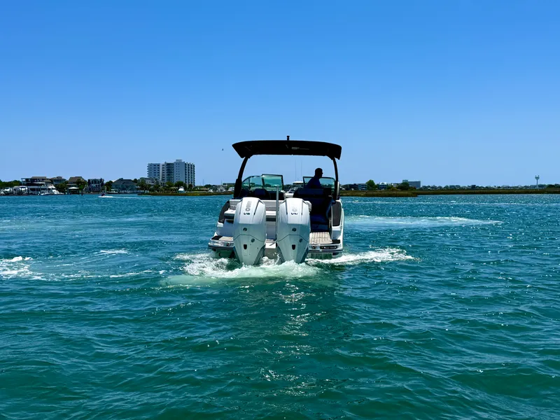 Slide: The Image of Sea Ray SLX 280 Outboard 2026 - 2