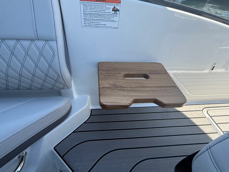 Slide: The Image of Sea Ray SLX 280 Outboard 2026 - 20