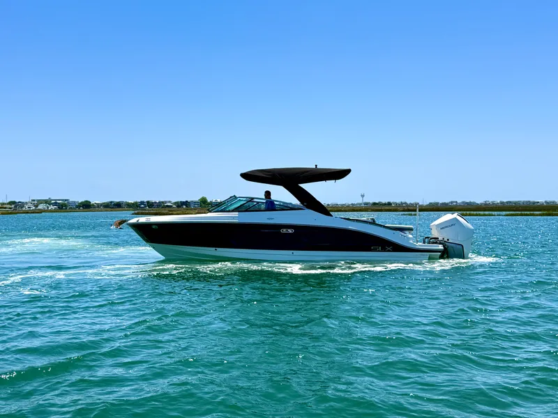 Slide: The Image of Sea Ray SLX 280 Outboard 2026 - 4