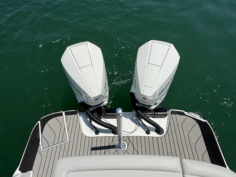 Slide: The Image of Sea Ray SLX 280 Outboard 2026 - 6