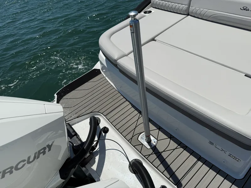 Slide: The Image of Sea Ray SLX 280 Outboard 2026 - 8