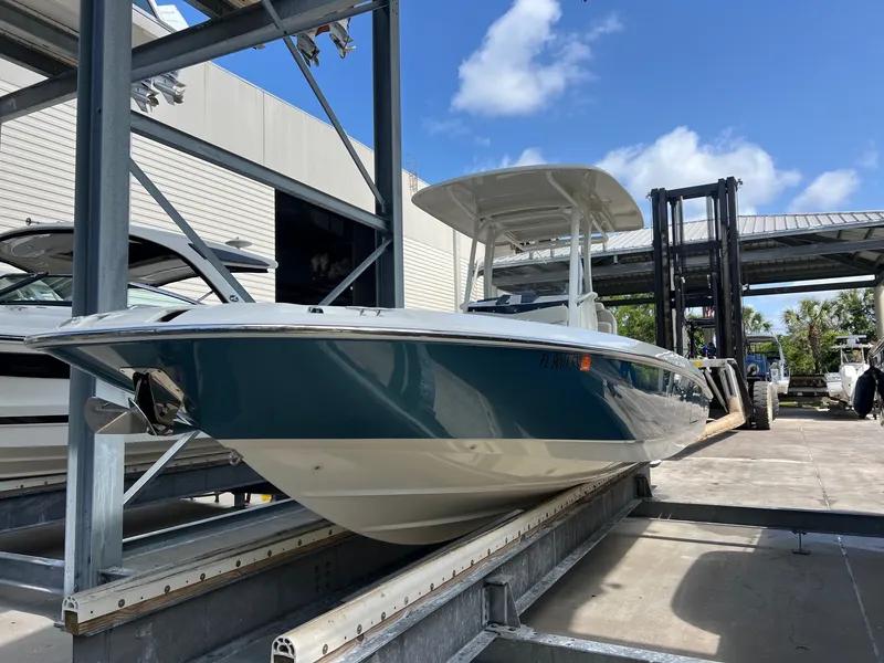 The Image of Boston Whaler 270 DAUNTLESS 2020 - 0
