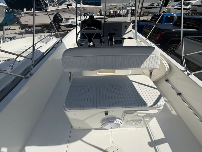 Slide: The Image of Boston Whaler 210 Montauk 2016 - 10