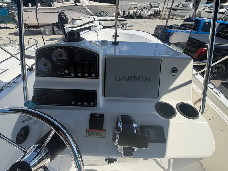 Slide: The Image of Boston Whaler 210 Montauk 2016 - 14