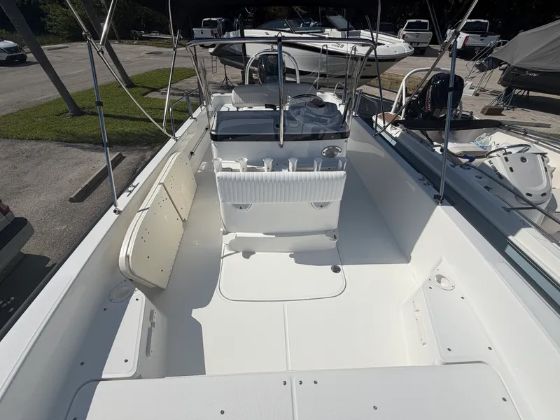 Slide: The Image of Boston Whaler 210 Montauk 2016 - 18