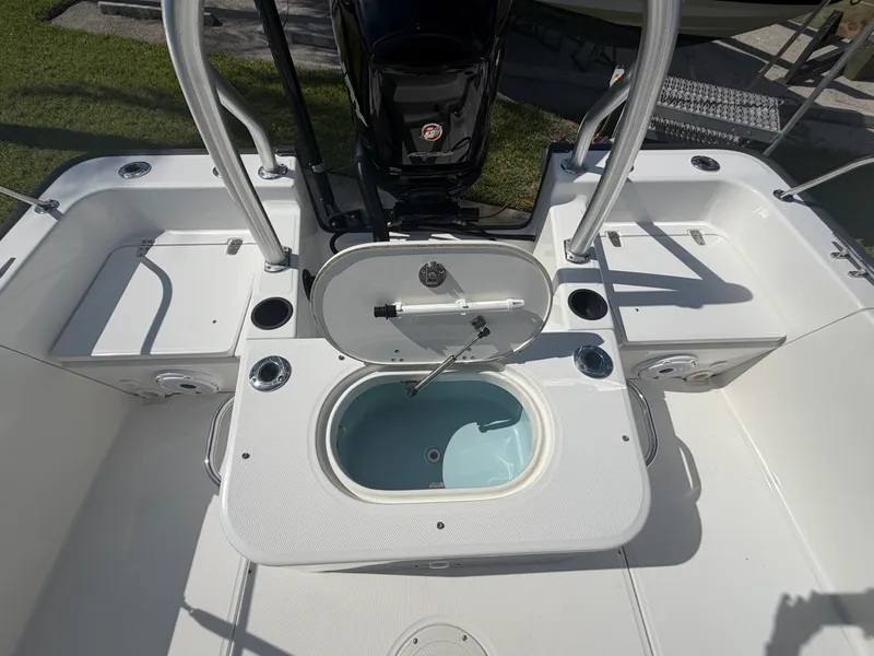 Slide: The Image of Boston Whaler 210 Montauk 2016 - 7